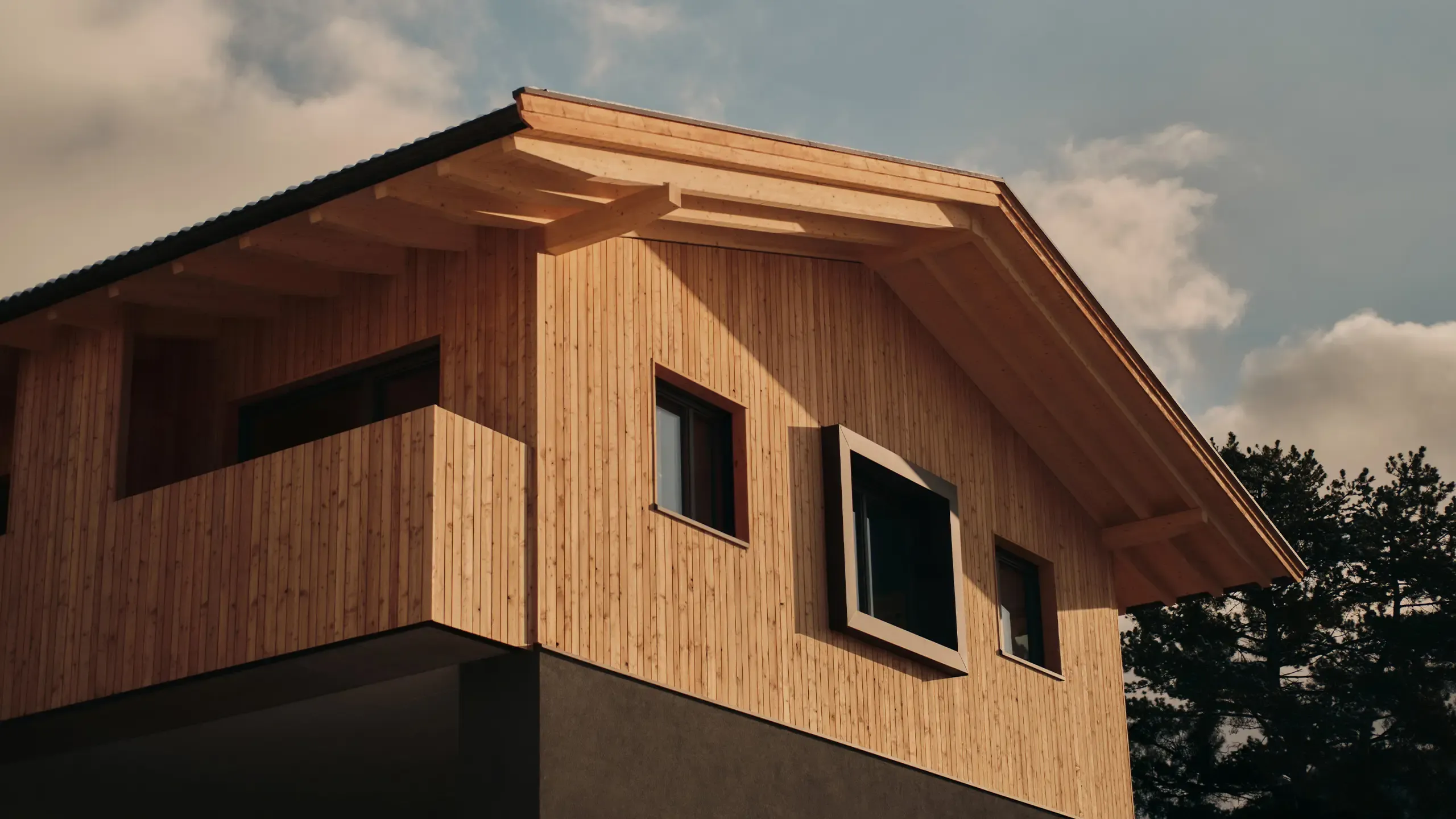 Sonnenuntergang über den Weinbergen von Terlan