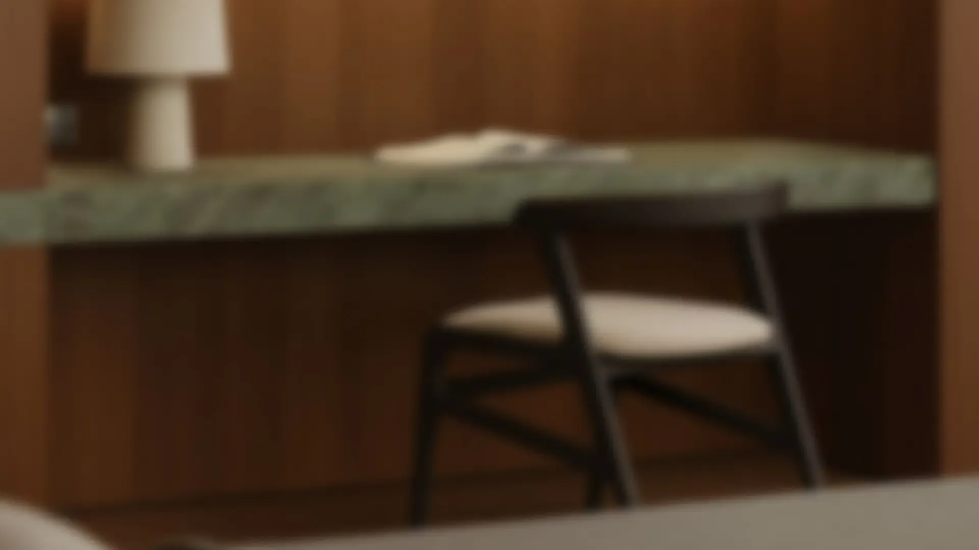 Interieur der Suite m - Holz & Wärme